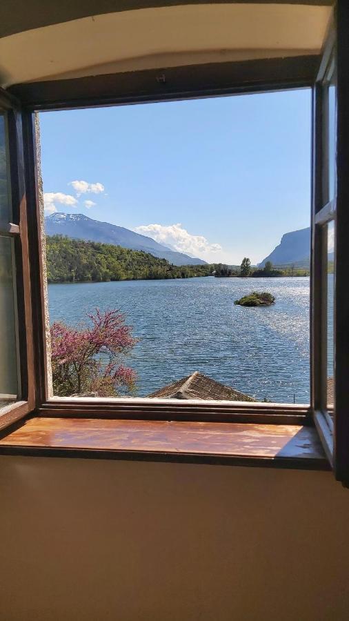 Castel Toblino Apartments Calavino Екстер'єр фото